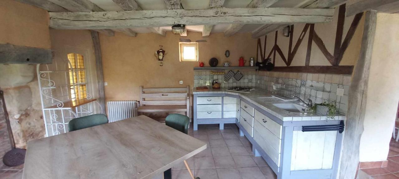 Gite Les Toisnieres Marigne-Laille Zewnętrze zdjęcie