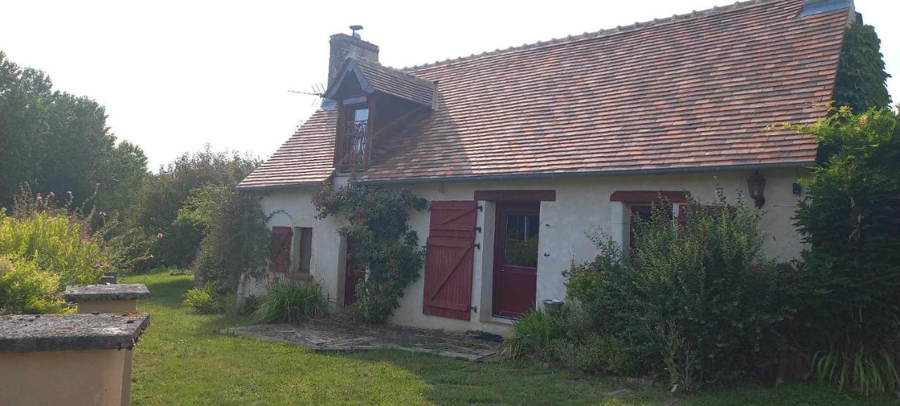 Gite Les Toisnieres Marigne-Laille Zewnętrze zdjęcie