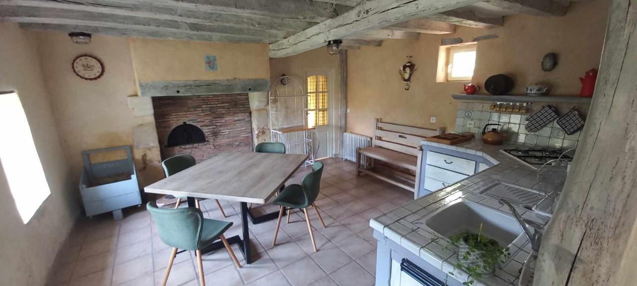Gite Les Toisnieres Marigne-Laille Zewnętrze zdjęcie